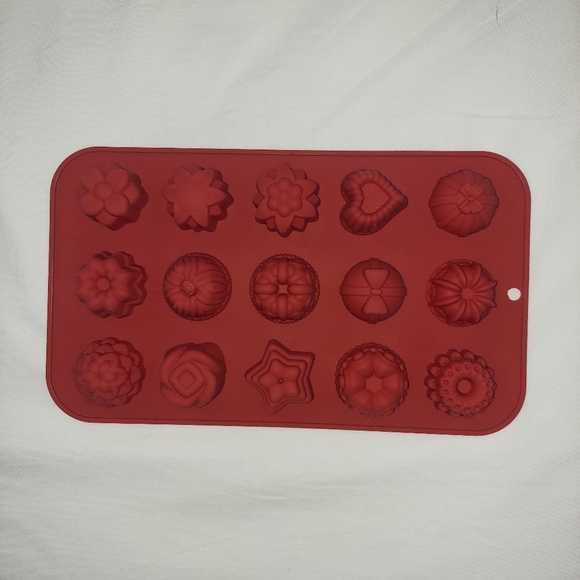 Premium 24-Piece Silicone Chocolate Mold Set: Elevate Your Confections! - Picture 2 of 3